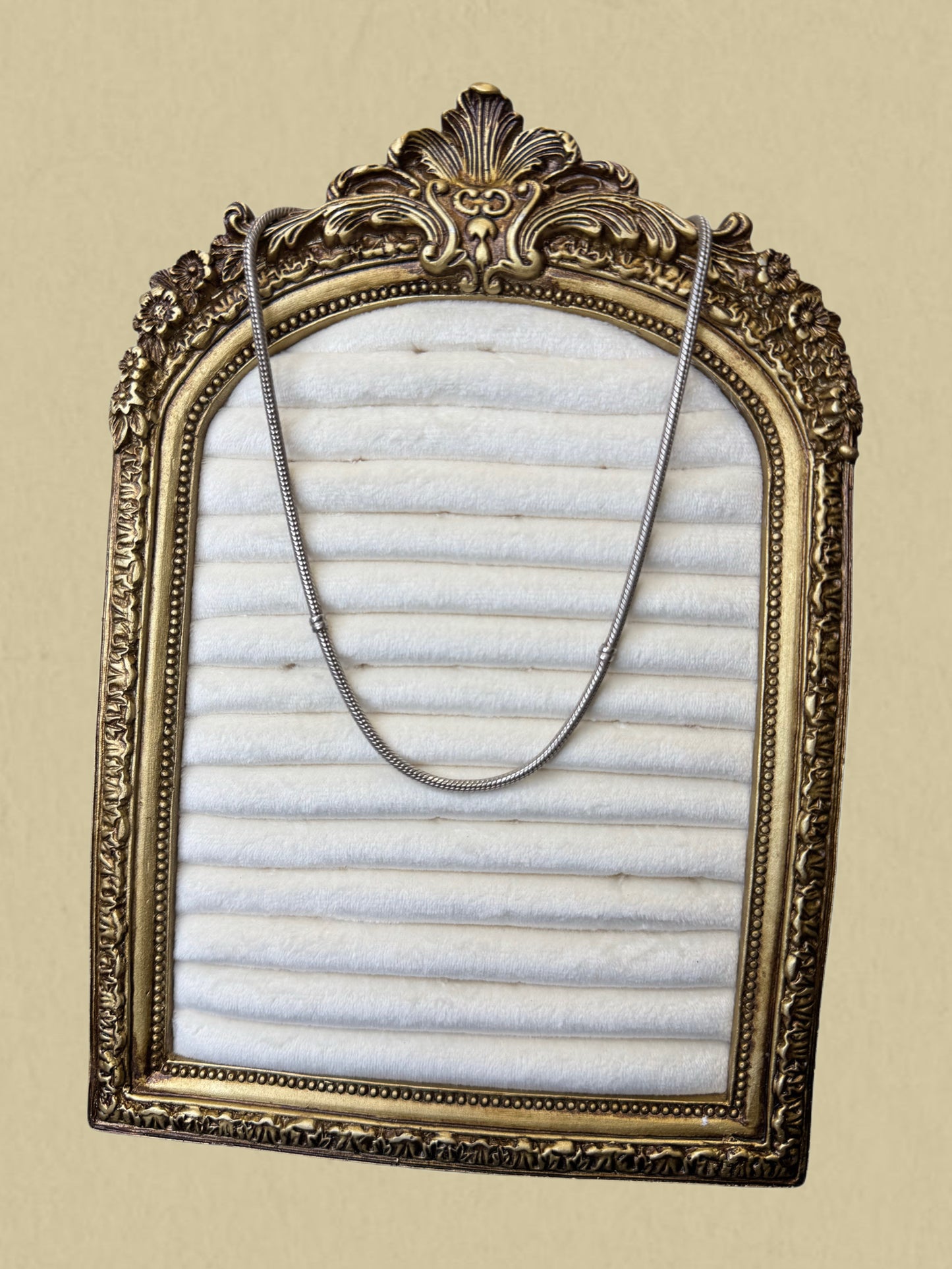 Silber-Halskette im Schlangenketten-Design