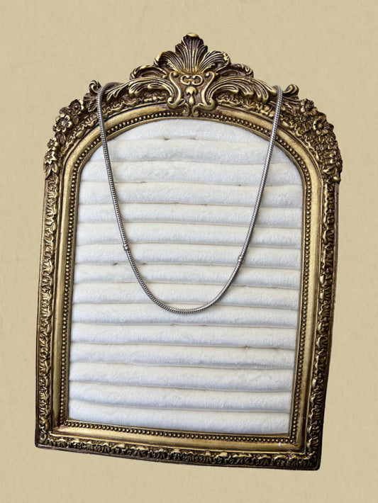 Silber-Halskette im Schlangenketten-Design