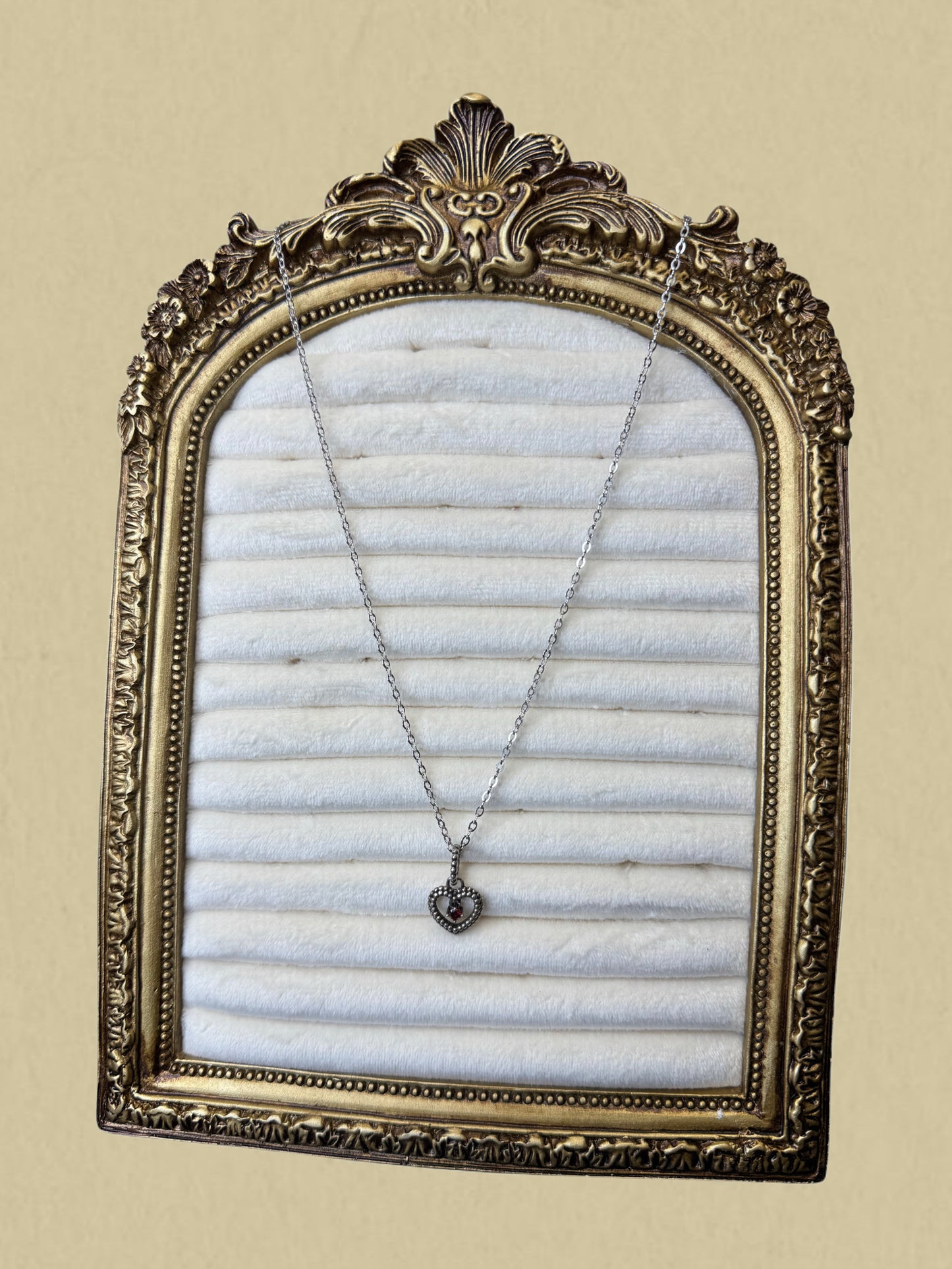 Feine Silberkette mit Herzanhänger