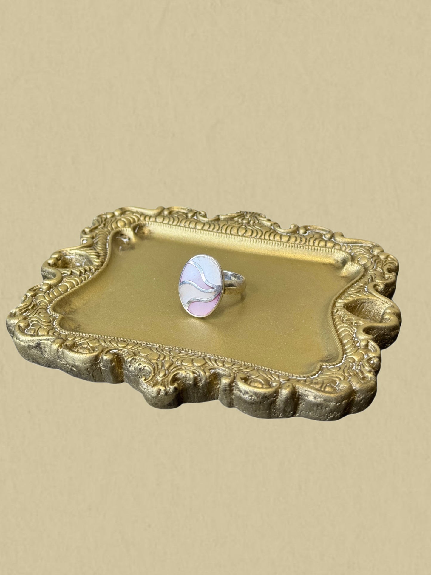 Vintage Silberring mit schimmerndem Perlmutt-Design