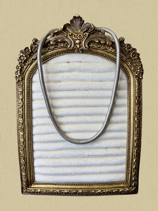 Massive Silberkette im Schlangendesign