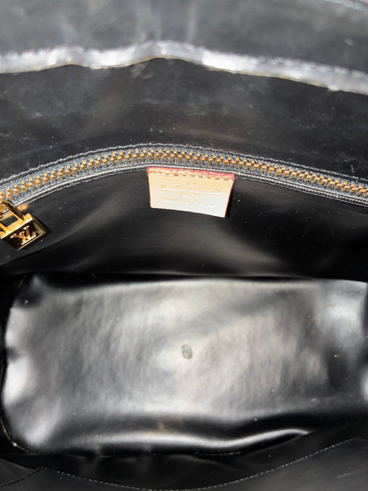 Louis Vuitton Vernis Handtasche – Schwarz