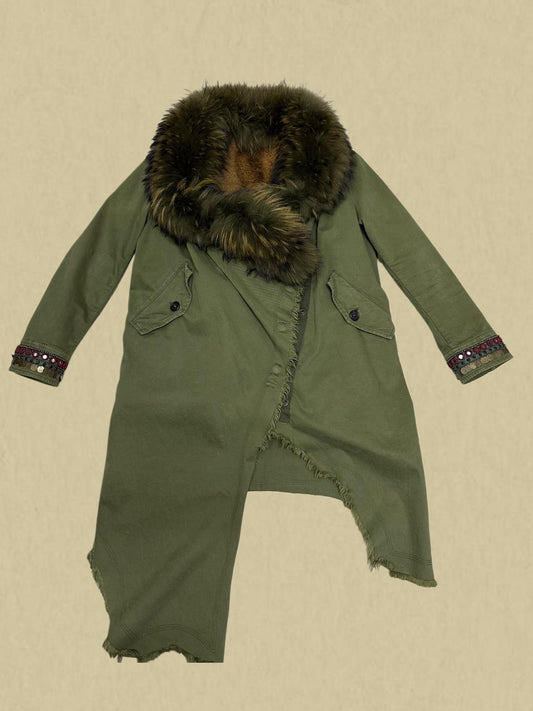 Vintage Parka mit Pelzkragen – Military Chic Statement